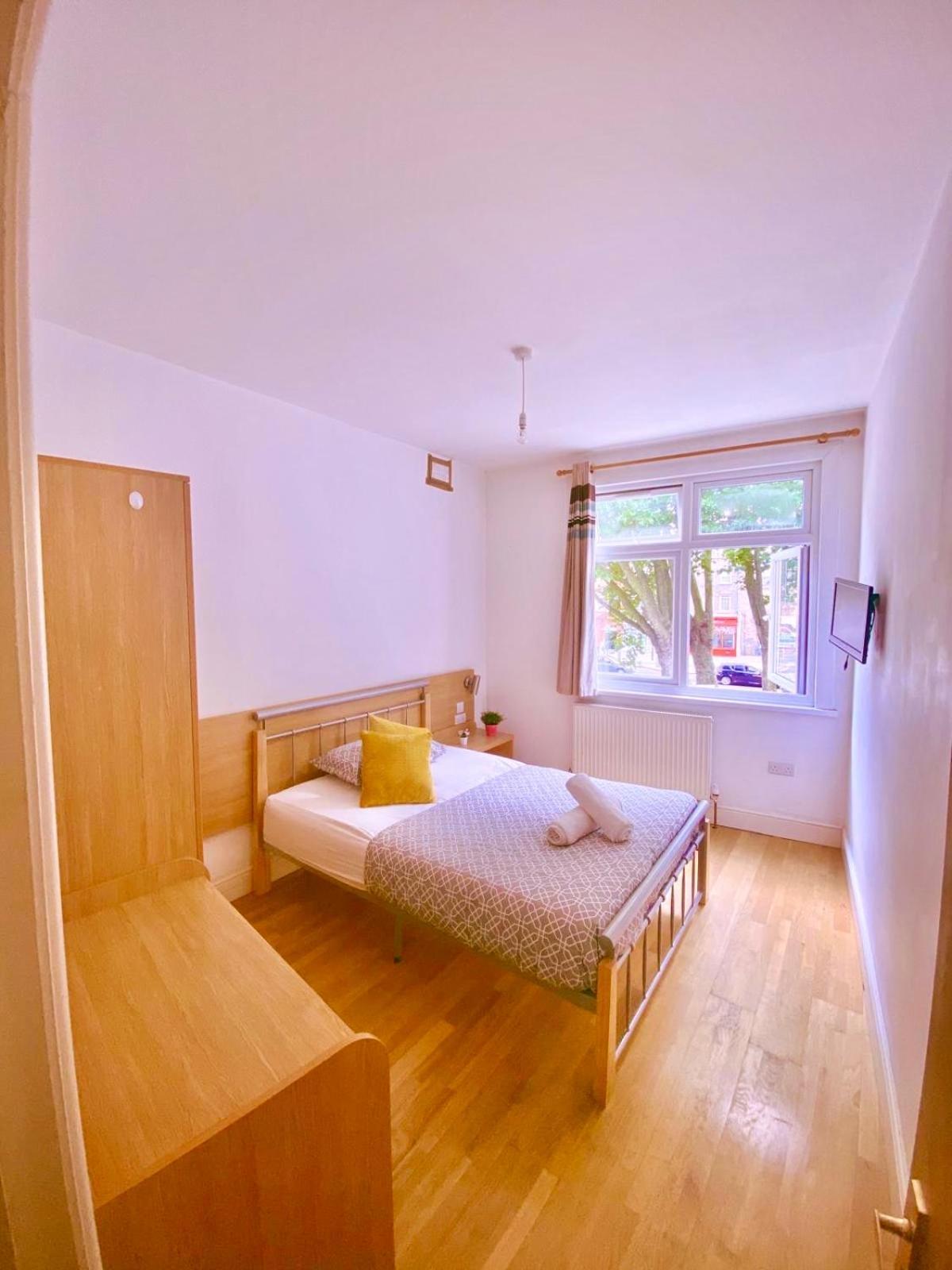 Studio 45 Homestay *
